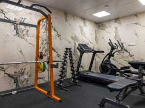 Апартаменты в отеле Red Wood (Ред Вуд)