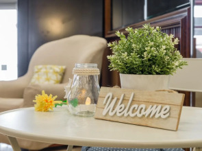 Vintage Hotel Mercedes