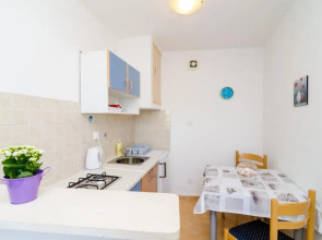 Apartments & Room Lino