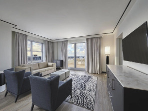 Loews Miami Beach Hotel – South Beach