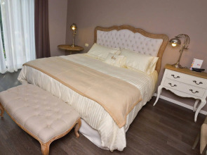 Like Home - Boutique Hotel