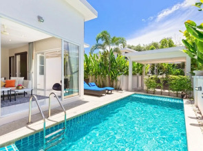 Tropical Holiday 2BR Pool Villa Greens 9