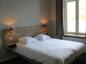 Hotel Lodewijk Van Male