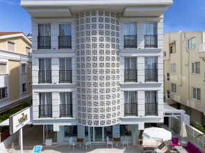 Wise Hotel & SPA - Adult Only