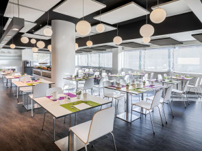 Отель Zentral Castellana Norte