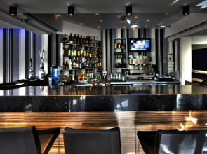 Livadhiotis City Hotel