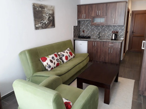 Dolphin Apart & Hotel