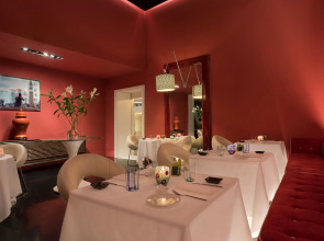 Отель Sina Centurion Palace