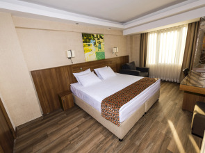 BGuest Hotel & Residence