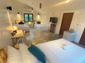 The Little White Bird Traveller Hostel