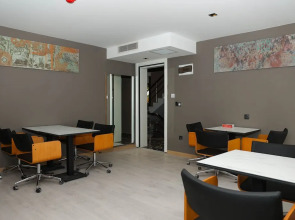 Garden Mode Airport Hotel