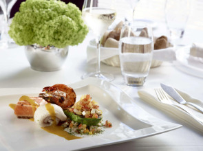 Отель NJV Athens Plaza