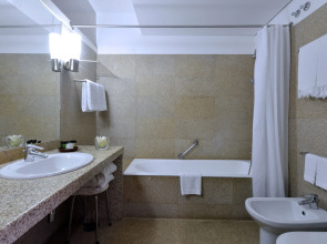 Pousada Mosteiro de Guimarães - Monument Hotel