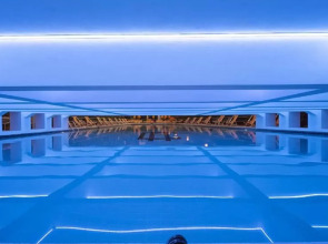 Отель Continental