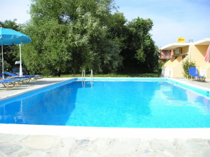 River Studios & Apartments