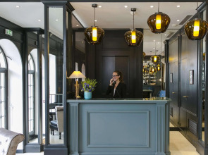 Hôtel de Neuville - Arc de Triomphe