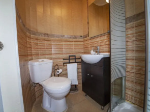 B17 - The Stunning Seaview Apartment