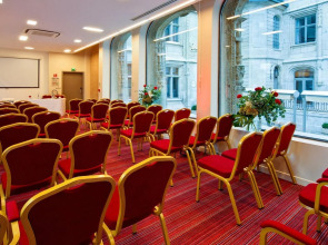 Hotel de Bourgtheroulde, Autograph Collection