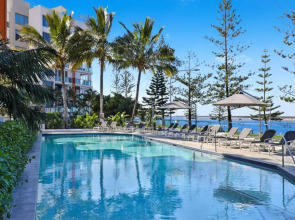 Silvershore Apartments on the Broadwater