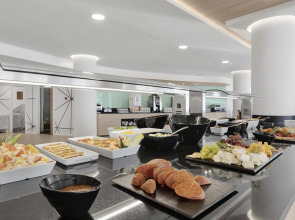 Palmanova Suites by TRH