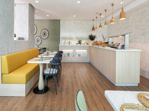 Отель Malaga Alameda Centro Affiliated by Meliá