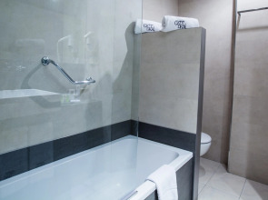 Отель Barcelona Catedral