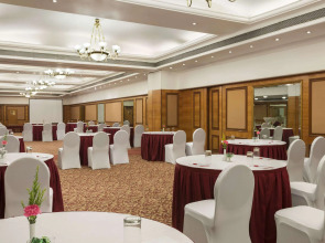 Ramada Plaza by Wyndham Palm Grove