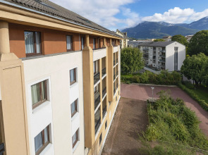 Kyriad Chambery Centre Curial