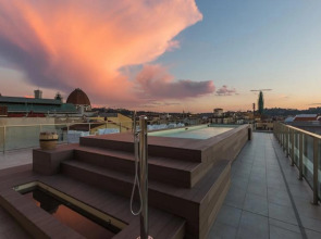 Glance Hotel In Florence