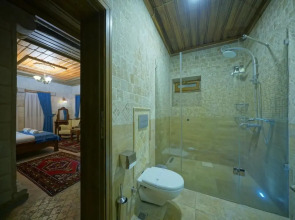 ShoeString Stone House