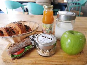 Las Ramblas Pasaje Bacardi Apartments