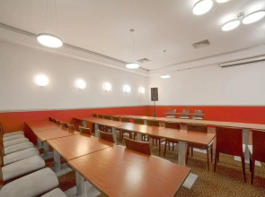 Отель Спутник