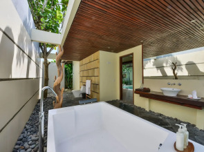 Avery Le Nixsun Villas by Waringin Hospitality