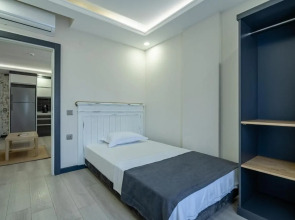 Eluxio Suite Hotel
