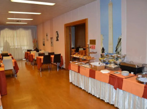 Отель Jr Hotels Gate 7 Bologna 