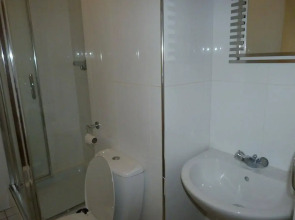 International Inn - Hostel