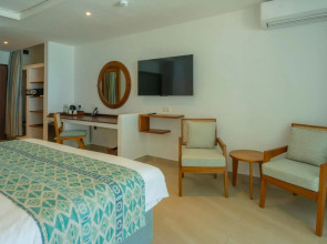 Voyager Beach Resort