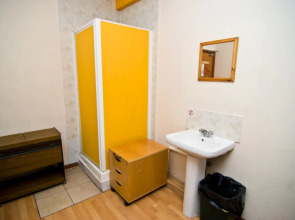 Kensal Green Backpackers 1