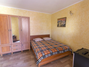 U Yudzhina Guest House