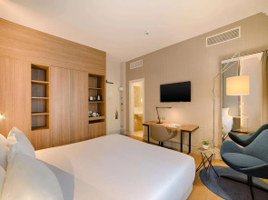 Отель NH Bologna de la Gare