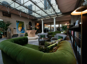 Отель Monaco & Grand Canal