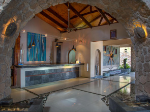 Coco de Mer Hotel and Black Parrot Suites