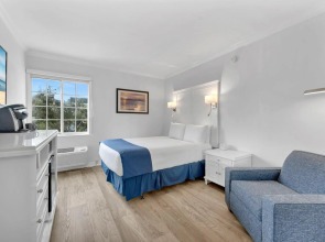 Bayfront Inn Fifth Avenue