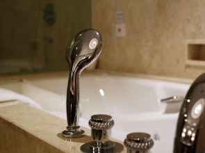 Shangri-La Manzhouli