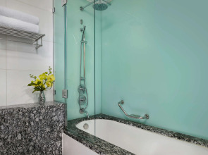 Park Plaza County Hall London