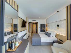 Signature Blue Resort Kuşadası