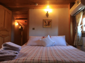 Tom Square Boutique Hotel