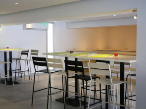 Sea Cleo Napa Hotel & Annex