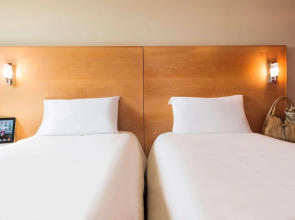 Отель ibis Muscat