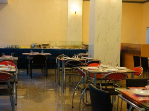 J TWO S Pratunam Hotel